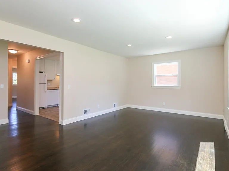 410 Rushmore Ln #1 — Photo 8