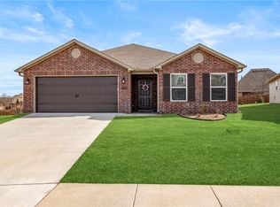 602 Woodcreek Loop, Lowell, AR 72745