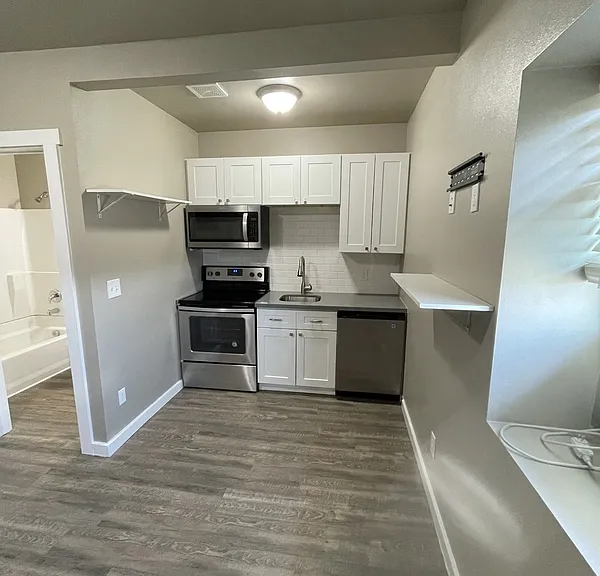 10625 E Trent Ave #10 — Photo 1