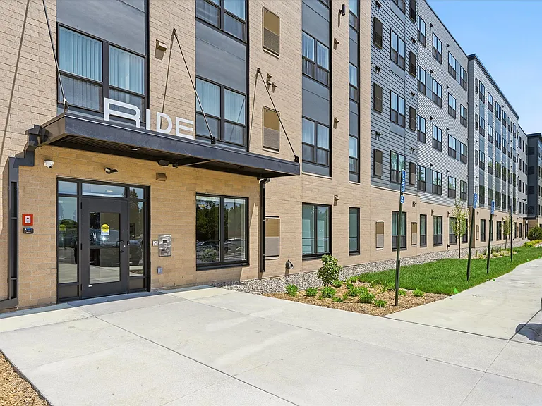 Ride Apartments — Photo 45