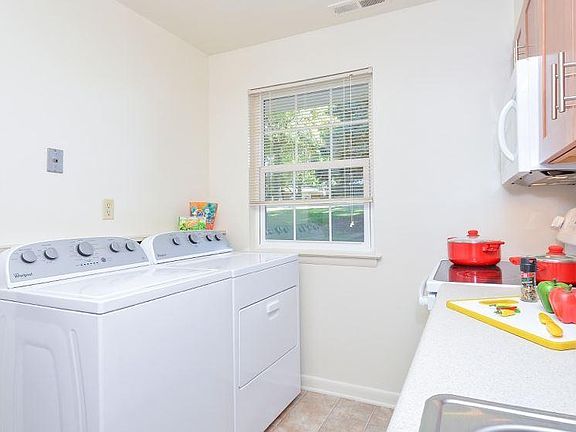 3rd image of 1415 Spencer Ave #1593699