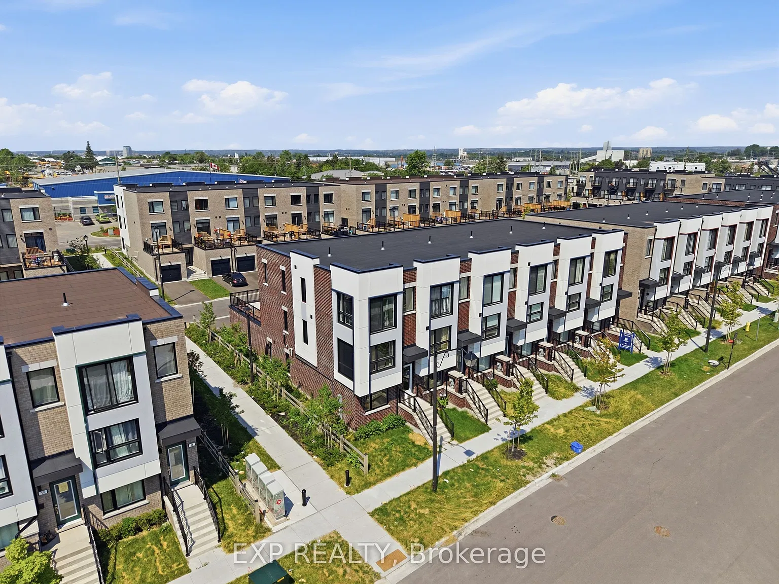 3 bed, $3,295 — Photo 2