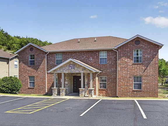 3rd image of 2962 Vineyards Parkway ##1
