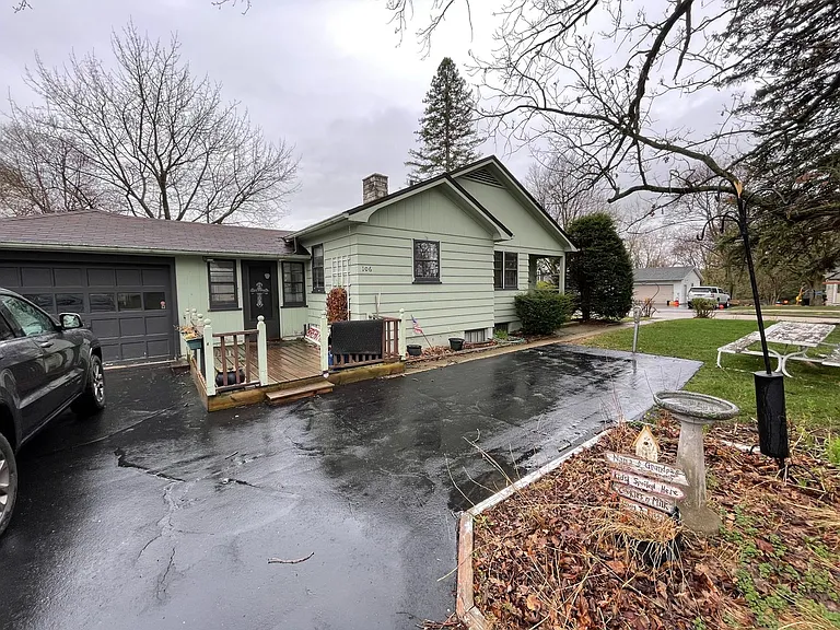 106 Highland Ave — Photo 12