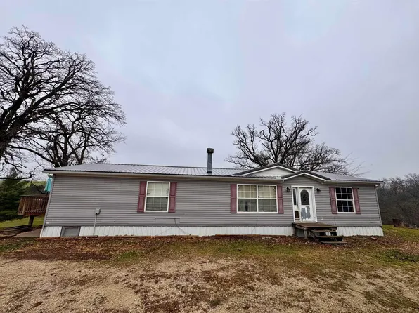 1511 Scenic Valley Rd, Waukon, IA 52172