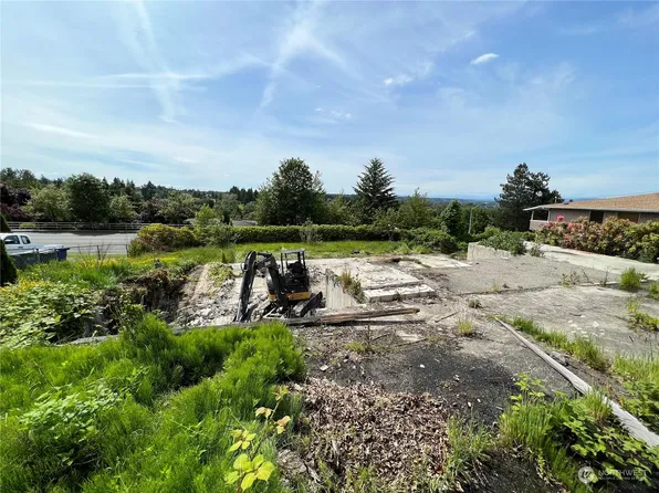 2211 S Meridian, Puyallup, WA 98372