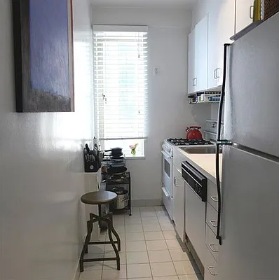 Rented by essential NEW YORK Real Estate | media 16