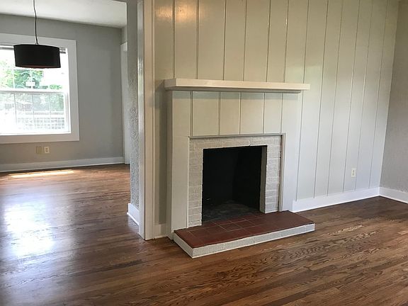4th image of 3211 Bellevue St
