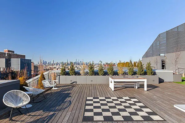 Rented by The KCI Group | media 28