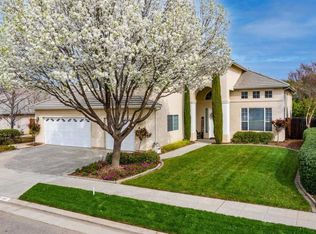 891 Greenfield Ave, Clovis, CA