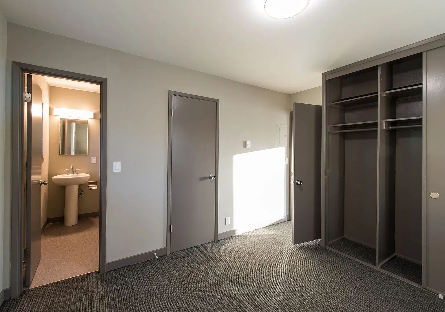 Park Cedar Apartments — Photo 4