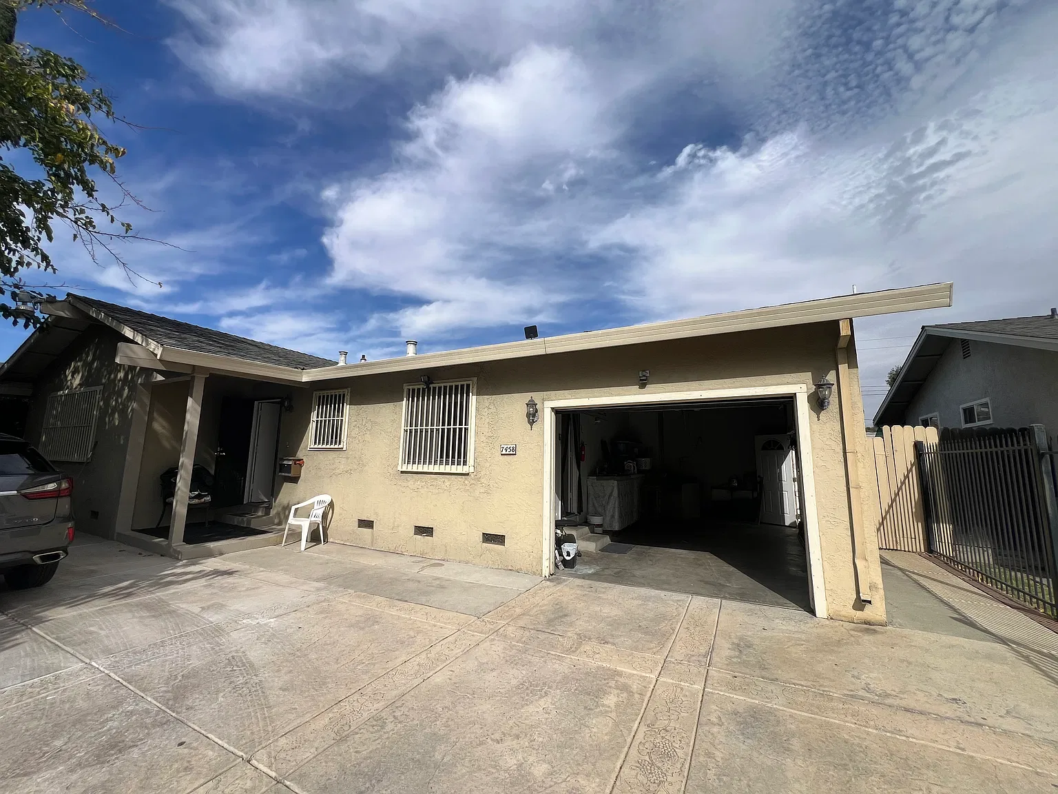 3 bed, 1320 sqft, $2,000 — Photo 2