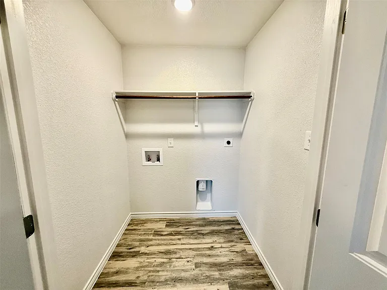 209 Dolphin Dr #B — Photo 14