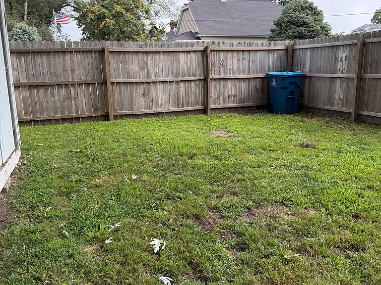 535 Bowman Ave — Photo 9