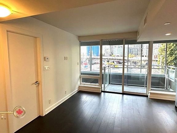 4th image of 1327 Seymour St #511