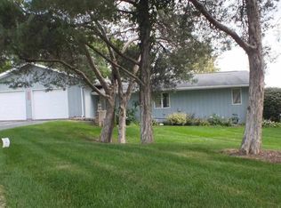 23899 Great River Rd, Le Claire, IA 52753
