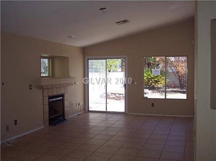 2nd image of 1994 Antelope Hill Ct