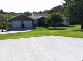 6412 Village Rd, Jefferson City, MO 65101