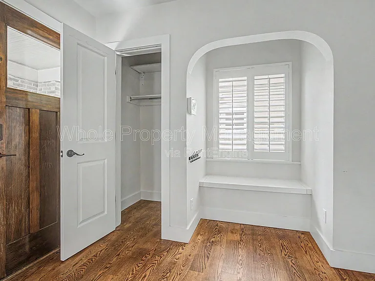 2514 Clermont St — Photo 3