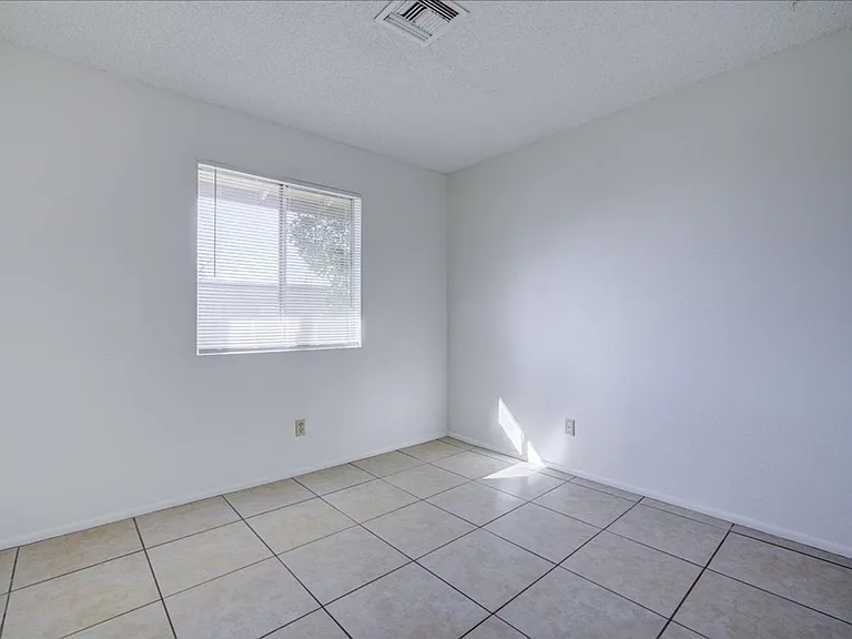 329-335 E Alturas St — Photo 10