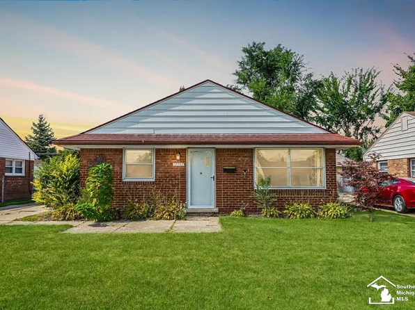 18752 Hamann St, Riverview, MI 48193