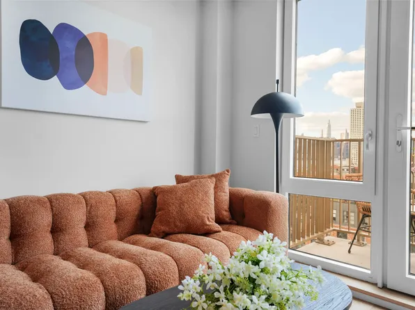 16 West Street image 2 of 28