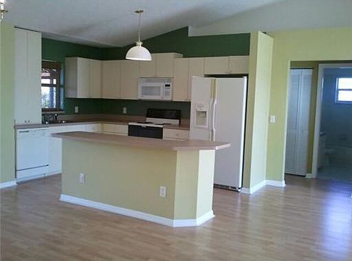 2nd image of 223 SW Elderberry Dr