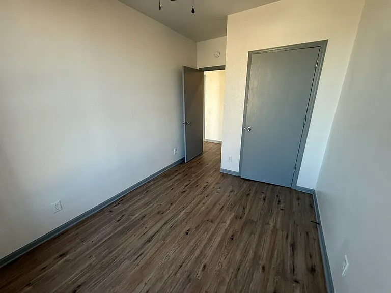 1501 Central Ave — Photo 12