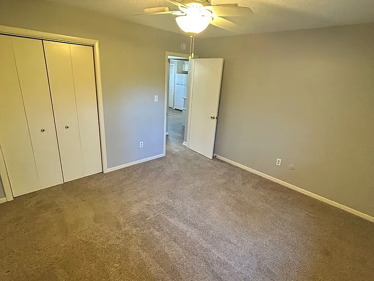 3379 Division Ave SW — Photo 6