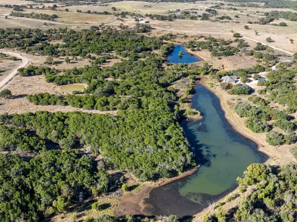 190 New Hope Rd, Palo Pinto, TX 76484