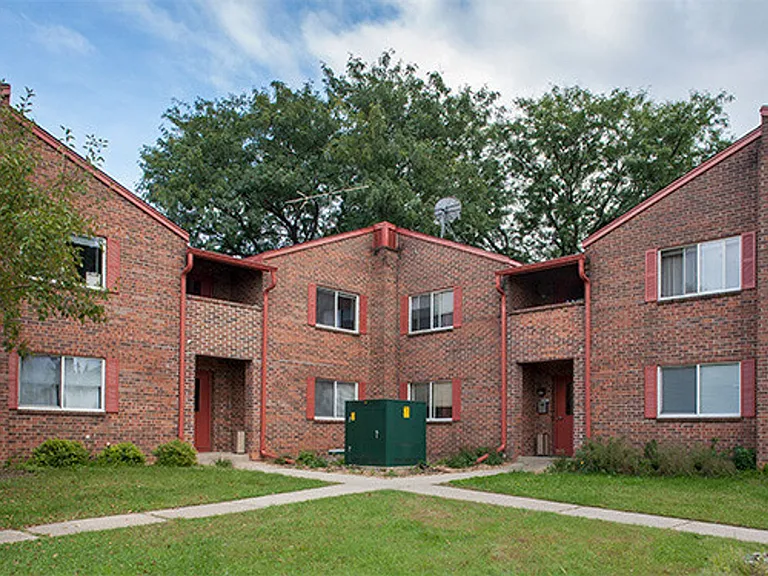 121 E Henry St #207-935 — Photo 7
