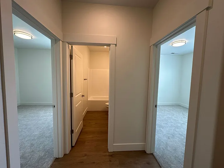 604 S 2355 W — Photo 5