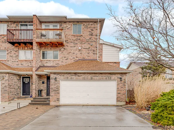 8202 Gruener Ct #8202, Palos Hills, IL 60465