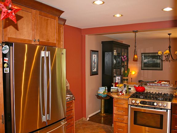 4th image of 3636 SW Taliluna Ave #139