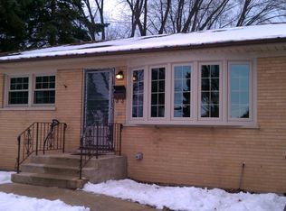 1206 S Robert Dr, Mount Prospect, IL