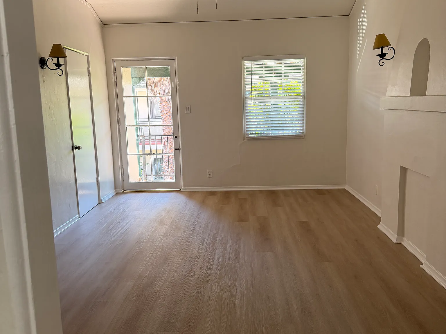1 bed, 710 sqft, $2,095 — Photo 2