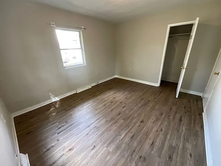 509 Ashburn St — Photo 8