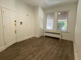 906 S 47th St APT 1F, Philadelphia, PA 19143