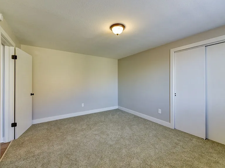 1302 Milwaukee St — Photo 8
