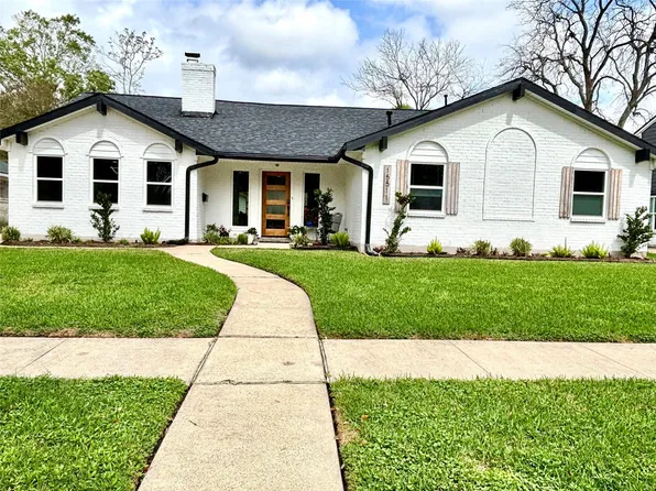 15511 Bowsprit Ln, Houston, TX 77062