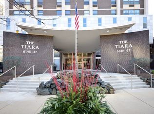 6147 N Sheridan Rd APT 23B, Chicago, IL 60660