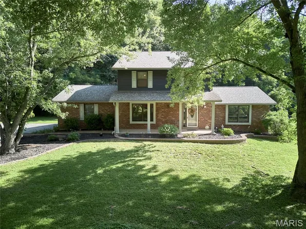 3851 Autumn Set Dr, Arnold, MO 63010
