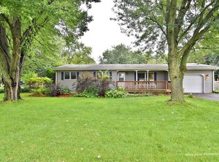 1211 Brandywine Cir, Batavia, IL 60510