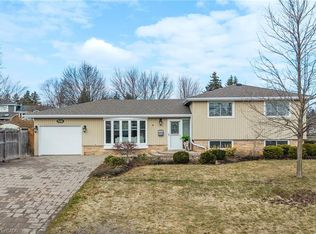 4 Uplands Ct, Halton Hills, ON L7G2S8