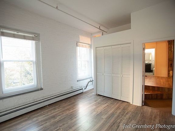 4th image of 274 Water St APT 4R