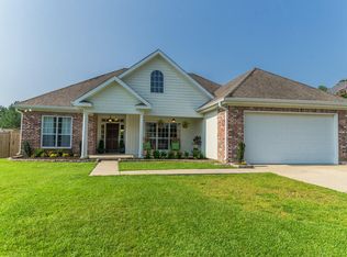 19 Stratford Ct, Hattiesburg, MS 39402