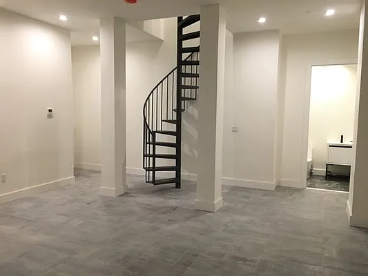 Rented by Lang Realty LLC | media 14