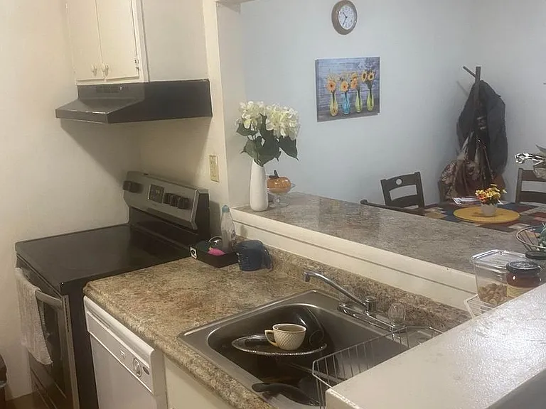 University Park Apartments near Cornell University — Photo 314
