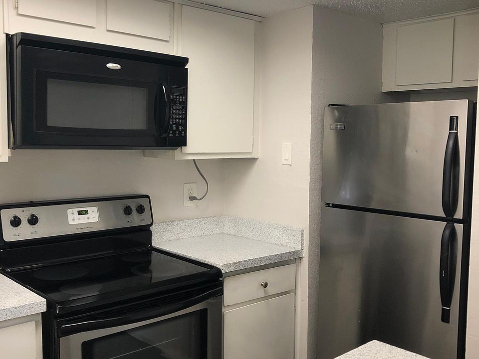 1st image of 2315 Fair Oaks Dr APT 1098