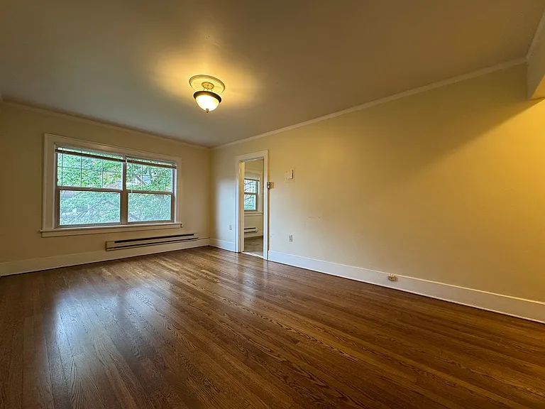 Belmont Apartments — Photo 25